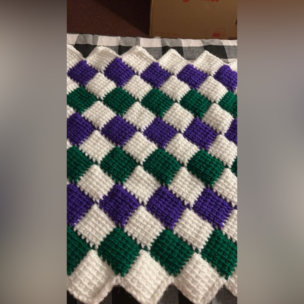 Handmade crochet throw blanket
VTG Crochet Blanket Handmade Throw Quilt Multico - Picture 3 of 4